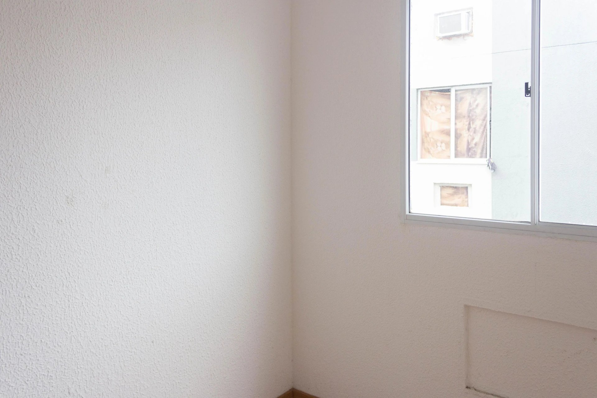 2-bedroom apartment in a building with a pool — photo 28
