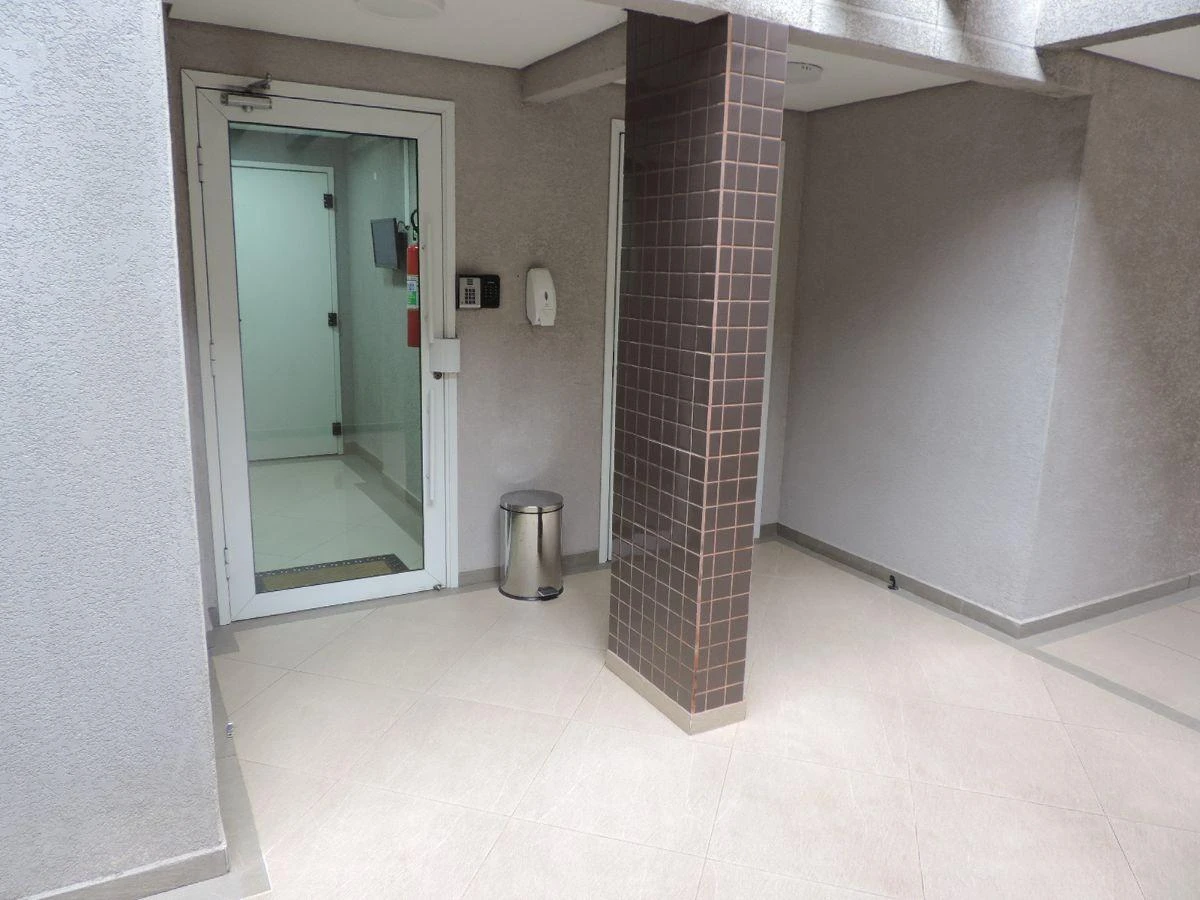 Glass-enclosed balcony in a 2-bedroom apartment, 70 m² — photo 27