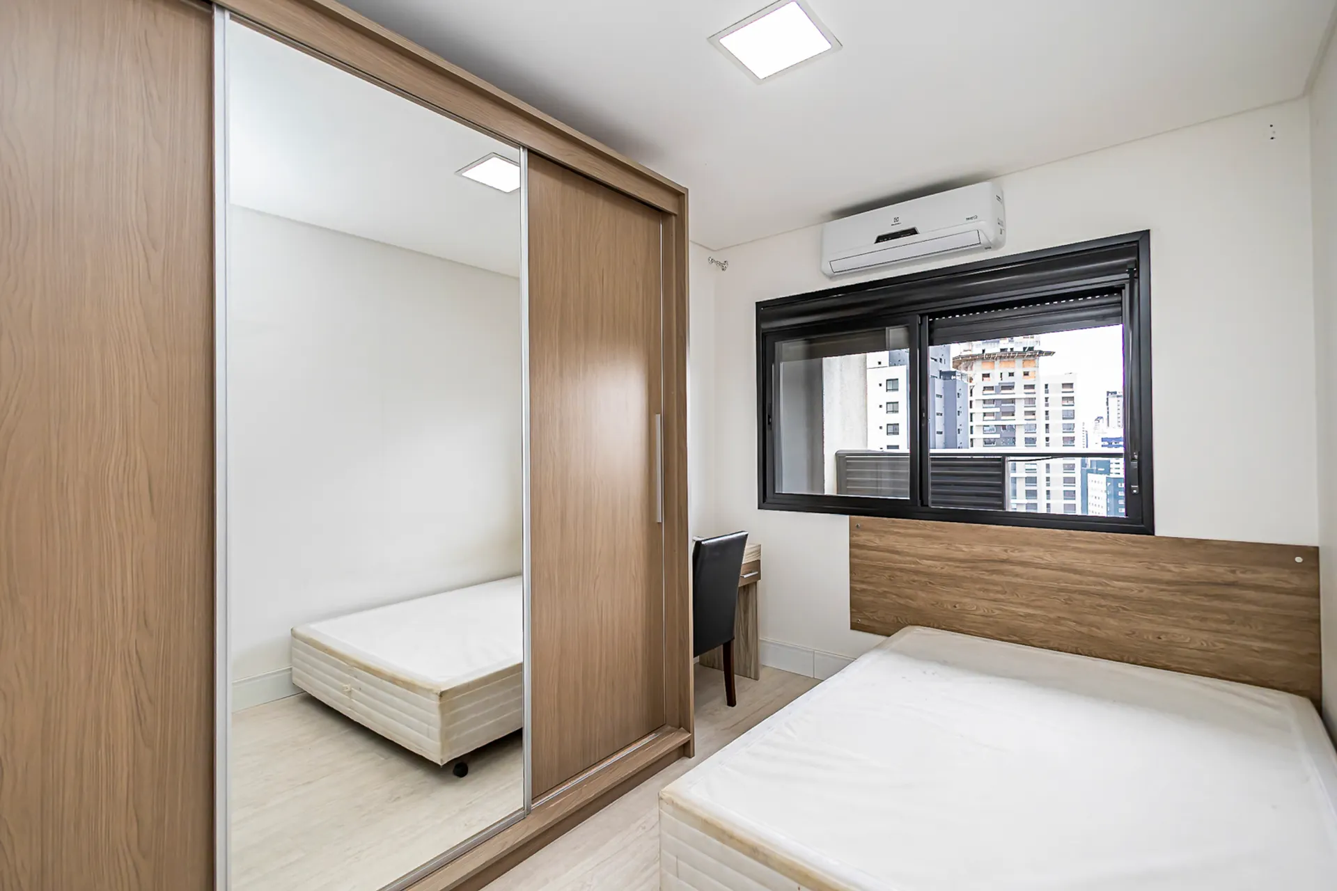 Apartamento amueblado de 46 m² con 1 dormitorio y parking — photo 18
