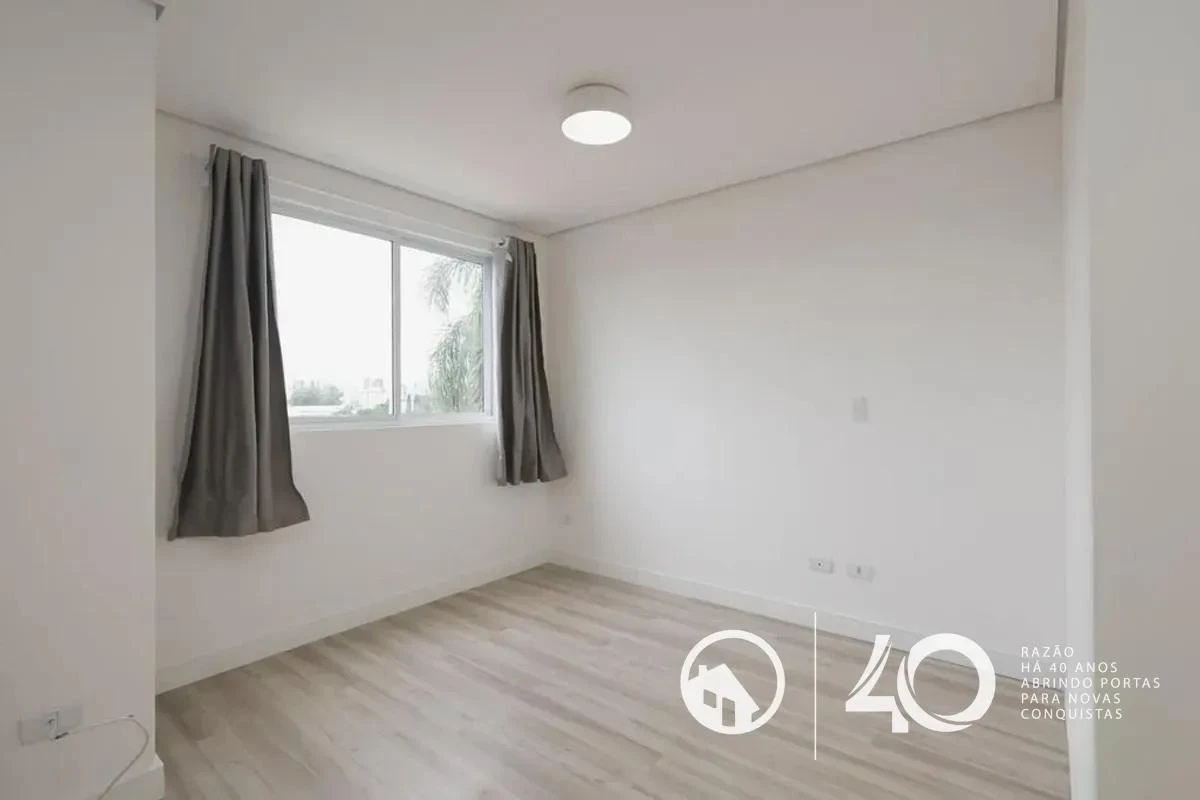 Apartment, 31 m², with wood or laminate floors — photo 8