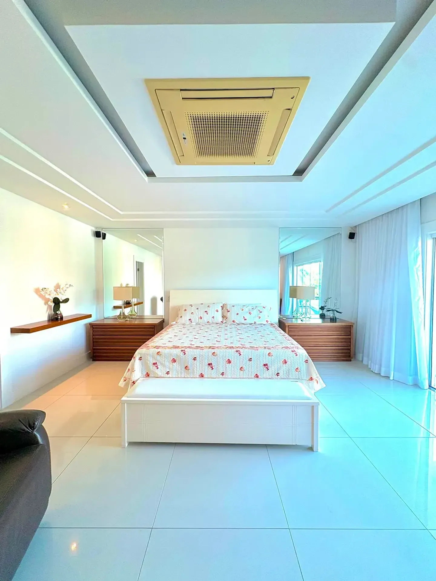 Furnished house with 6 en-suite bedrooms and 9 baths — photo 10