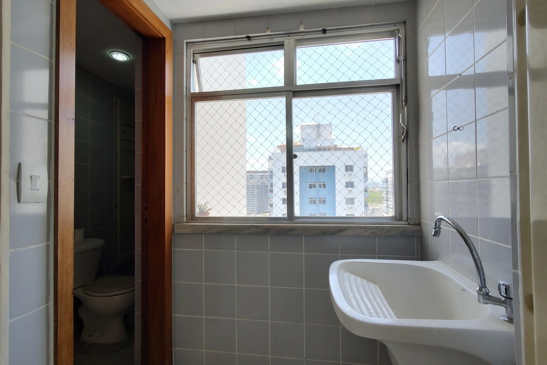 99 m² apartment with a water view and a washing machine — photo 62