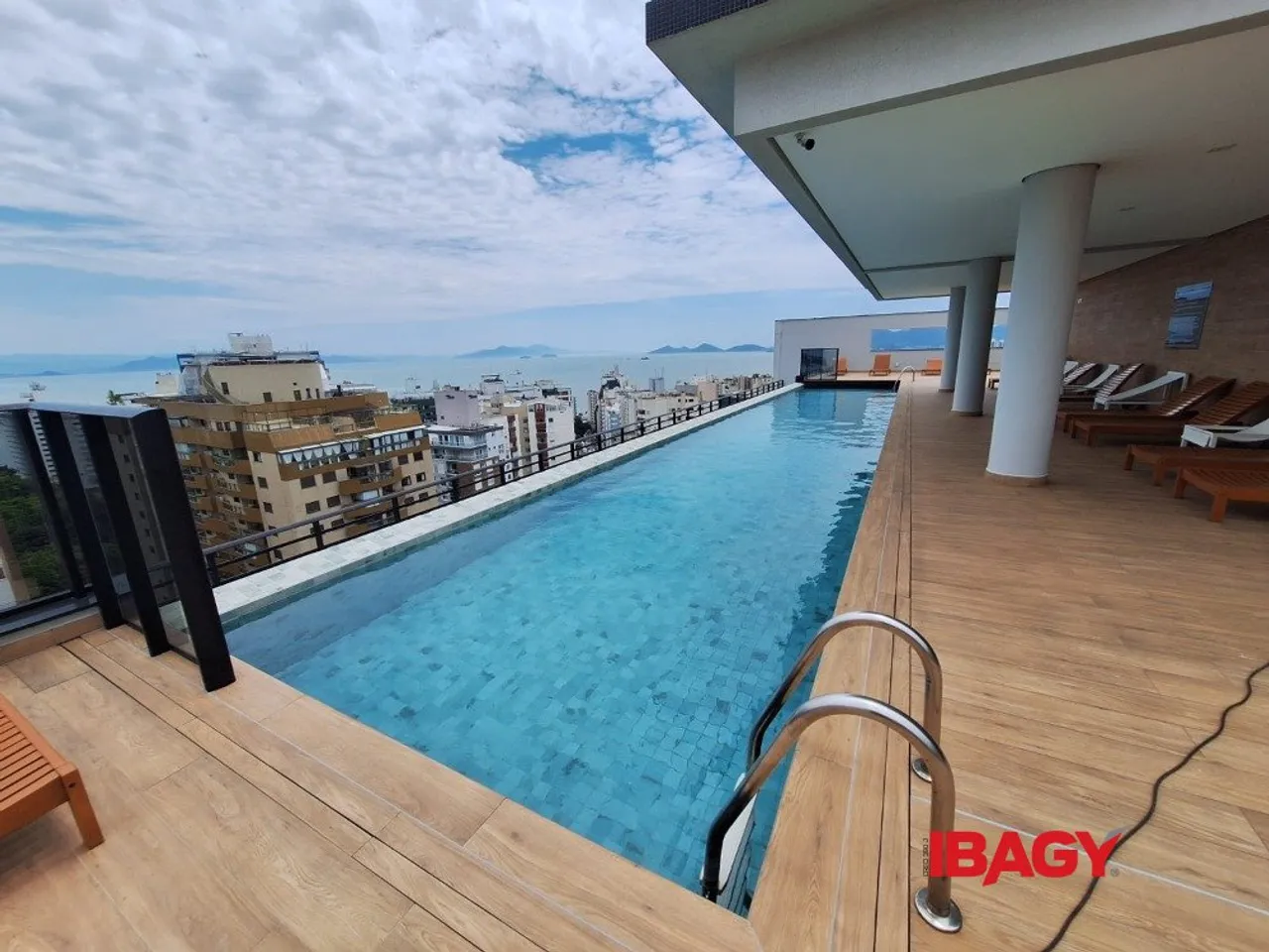 Furnished 1-bedroom apartment with a balcony — photo 8