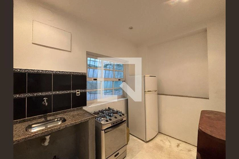 Furnished house with 6 bedrooms and 3 en-suites — photo 2