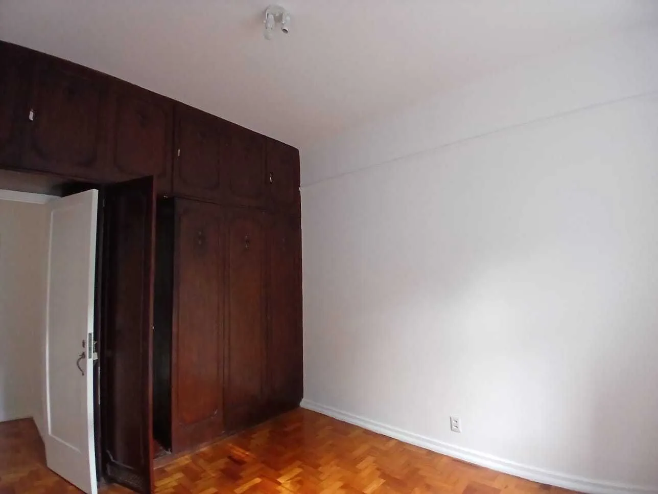 Apartment, 113 m², with wood or laminate floors — photo 18