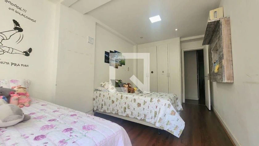 Home office in a 4-bedroom apartment, 220 m² — photo 17