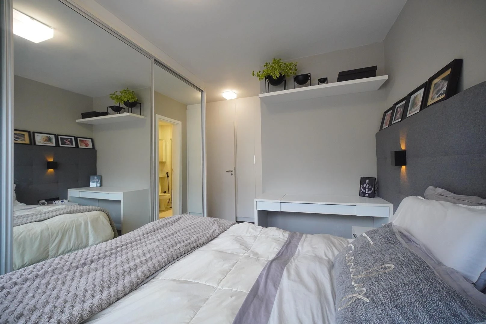 Furnished apartment, 100 m², with a grill on the balcony — photo 13