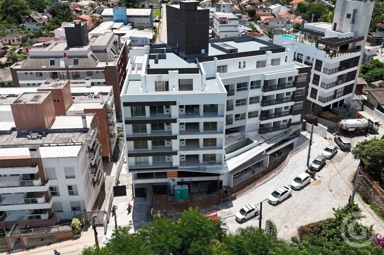 Квартира с 2 спальнями и собственной ванной 80 м²