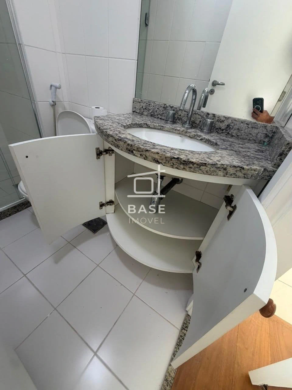110 m² apartment with 2 suites and a balcony — photo 11