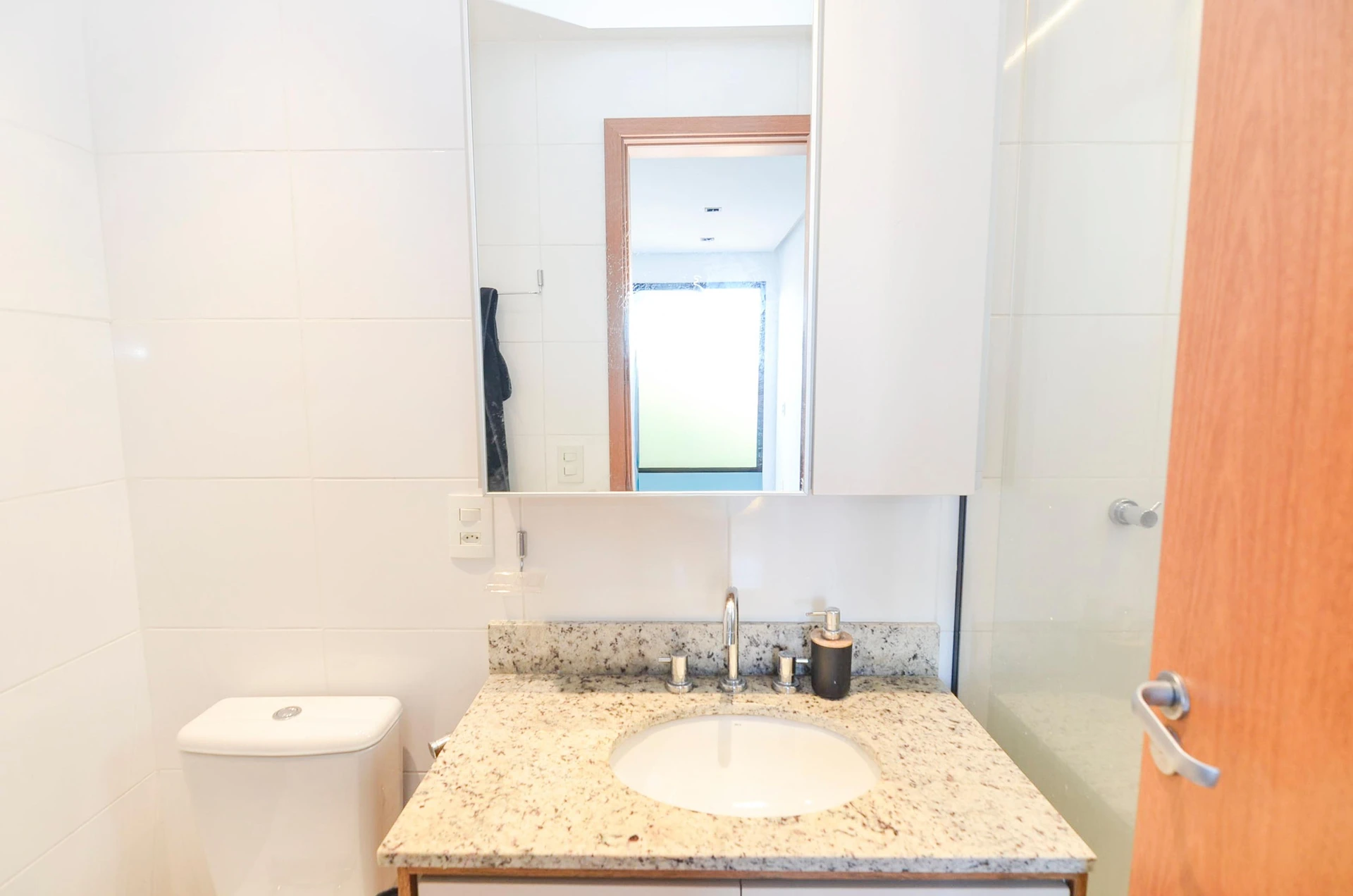 Furnished 3-bedroom apartment with balcony and BBQ grill — photo 49