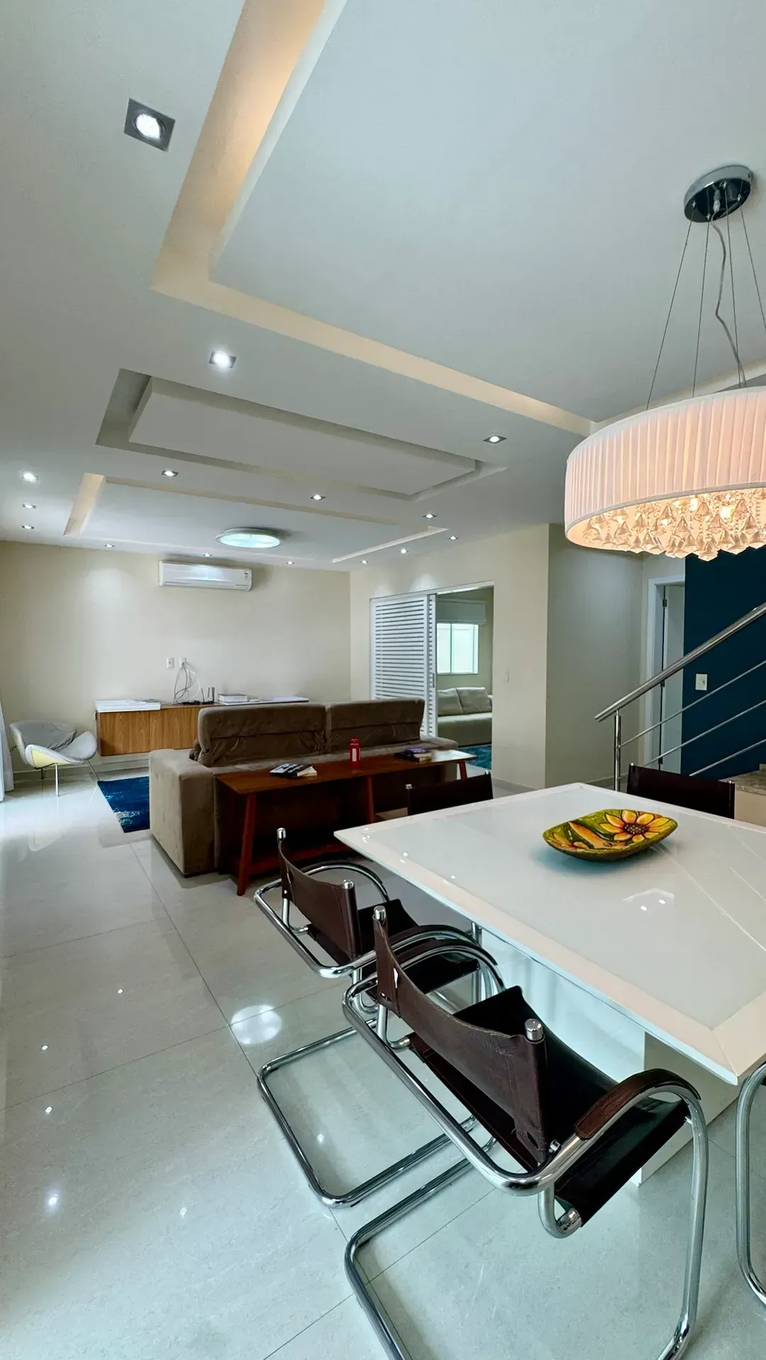 House with 5 bedrooms and a built-in balcony grill — photo 23