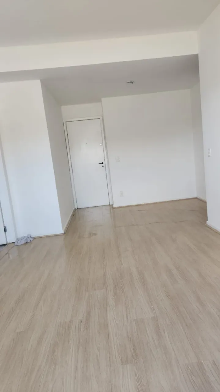 3-bedroom apartment with separate kitchen and gas stove