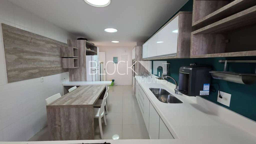 Furnished 400 m² apartment with 3 en-suite suites — photo 11