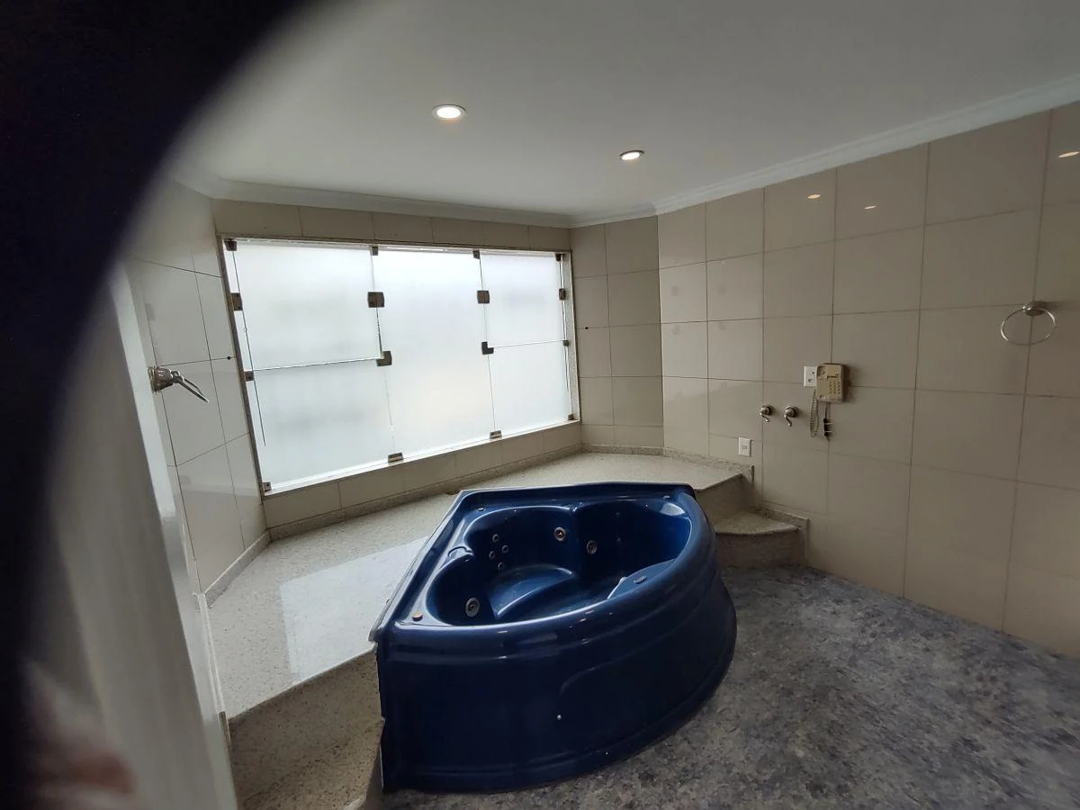 Casa de 650 m² con 6 suites y 5 plazas — photo 23