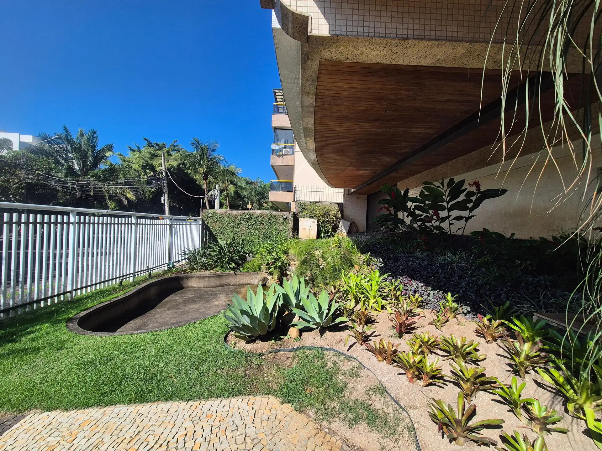Apartamento mobiliado com 2 quartos e varanda — photo 34