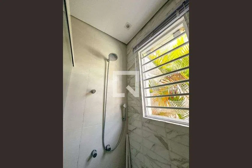 Casa de 2 dormitorios, 1 con baño propio, 300 m² — photo 28