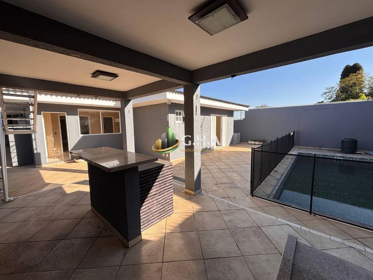 House with 3 en-suite bedrooms and a private garden — photo 16