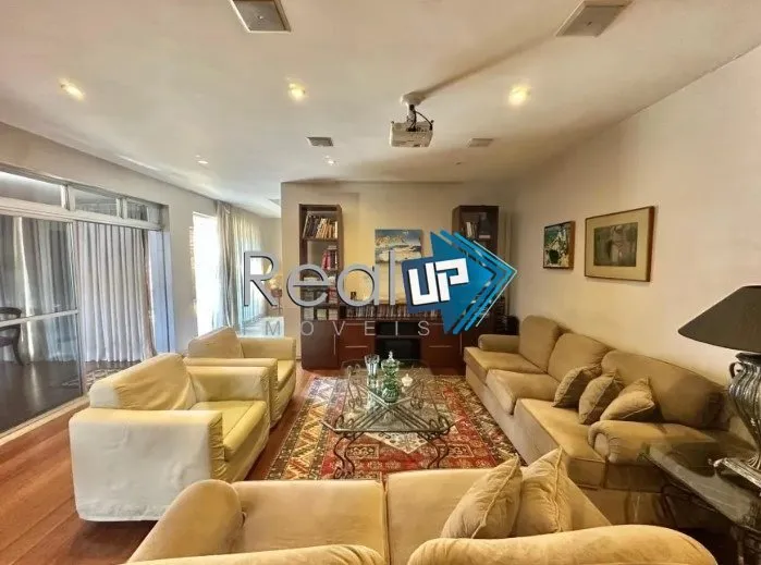 Apartamento com varanda de vidro e 4 quartos — photo 12