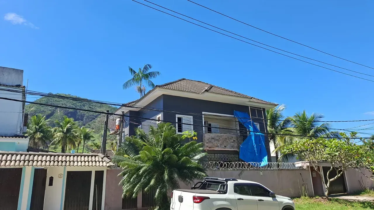 Rental house with 400 m², 4 bedrooms and 5 bathrooms — photo 2