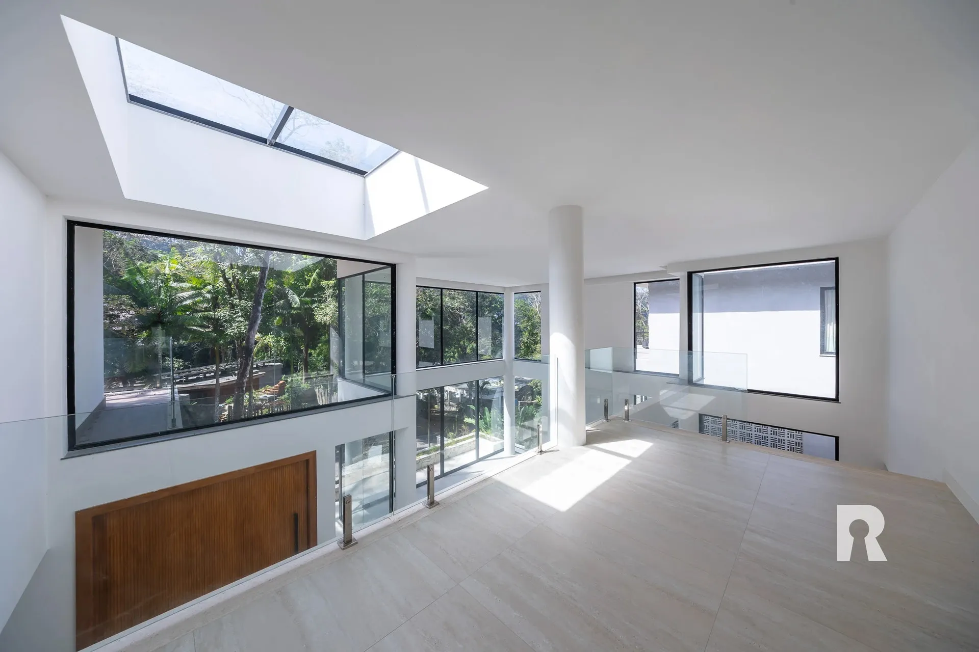 Casa moderna de 5 suítes com 7 banheiros e 2 vagas — photo 9