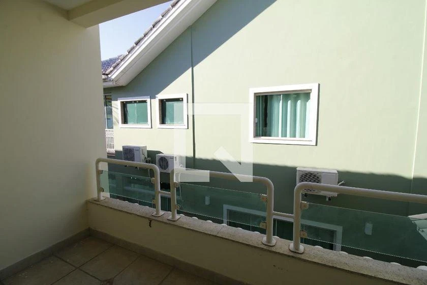 House with 4 en-suite bedrooms and 597 m², 4 parking — photo 44