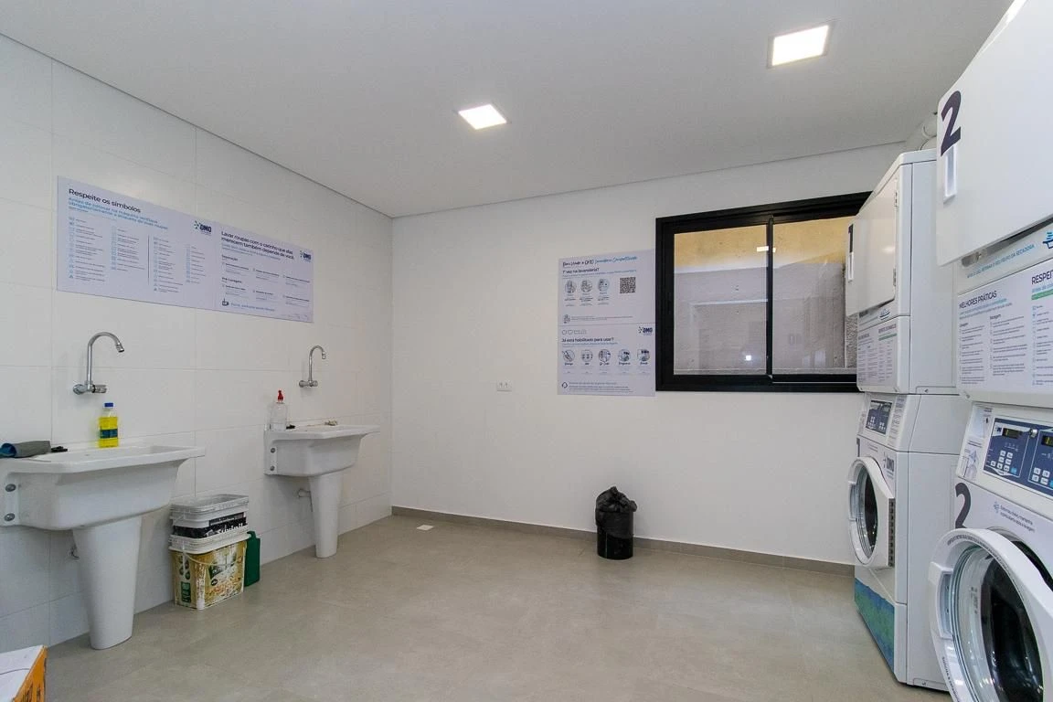 Furnished studio, 20 m², with floor-to-ceiling windows — photo 11