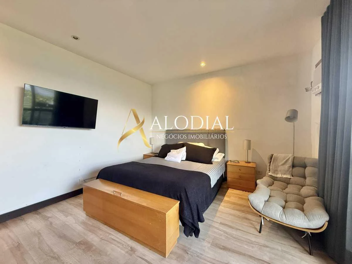 Apartamento mobiliado com 4 quartos e 178 m² — photo 2
