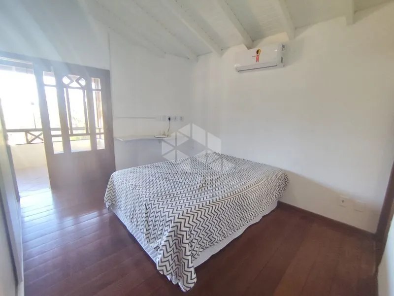 Мебльований будинок з 4 спальнями-сюїтами та садом 240 м² — photo 3