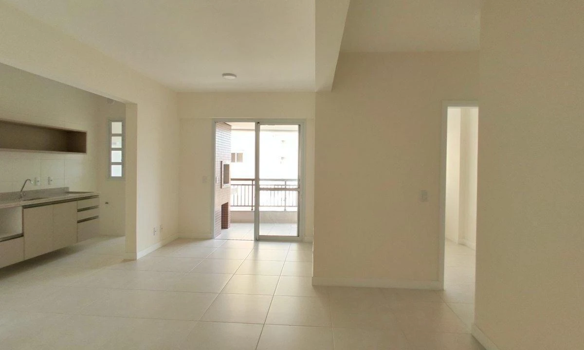 2-bedroom apartment with a mountain view — photo 14