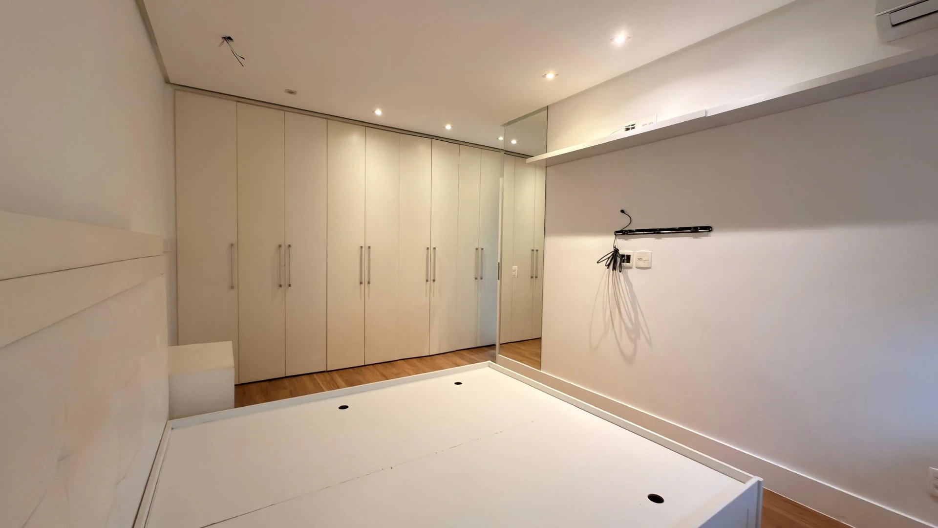 Apartamento, 162 m², com janelas do piso ao teto — photo 21