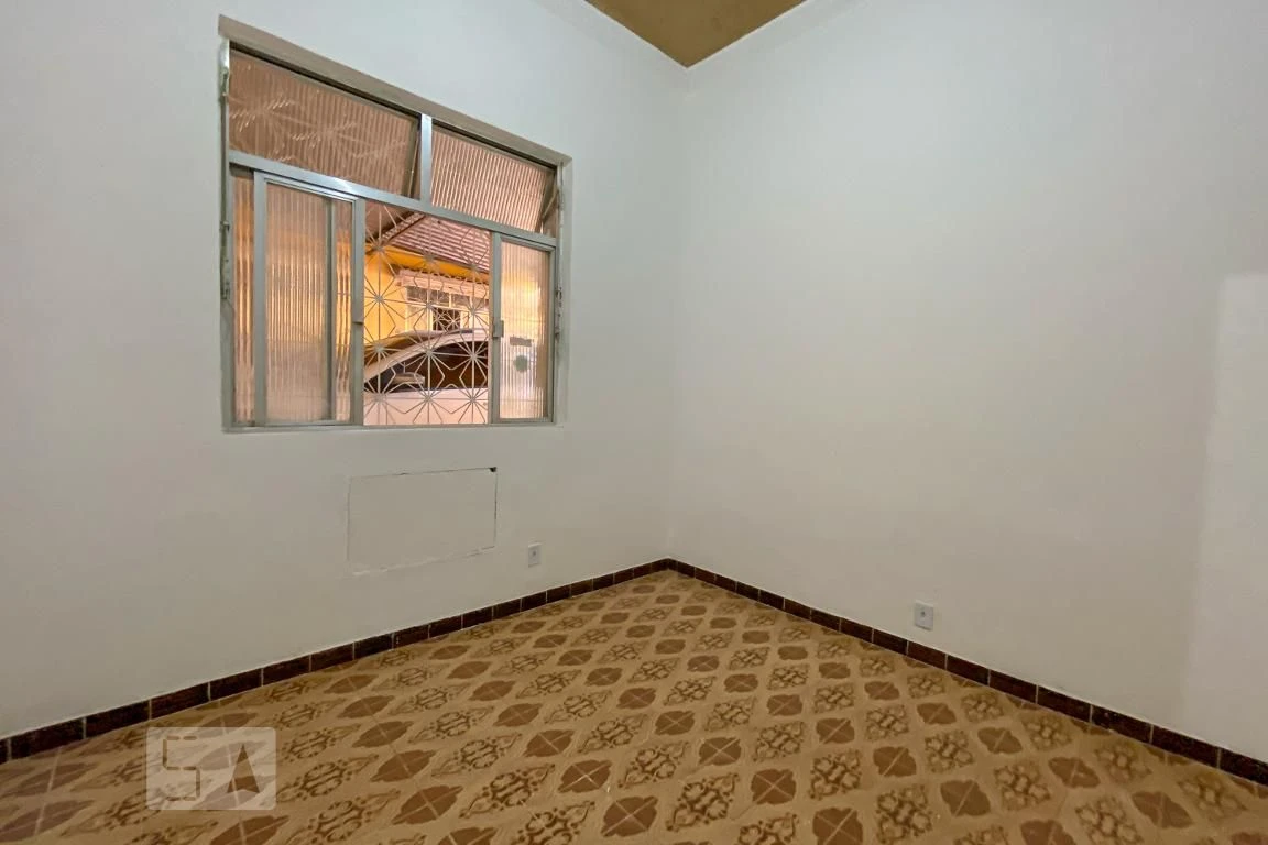 1-bedroom apartment with 1 parking space and pets allowed — photo 6