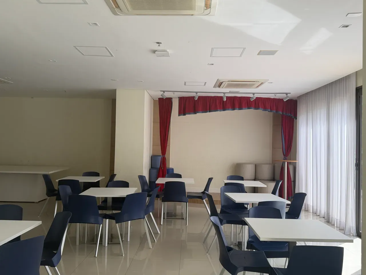 4-bedroom apartment with 125 m² and a balcony — photo 44