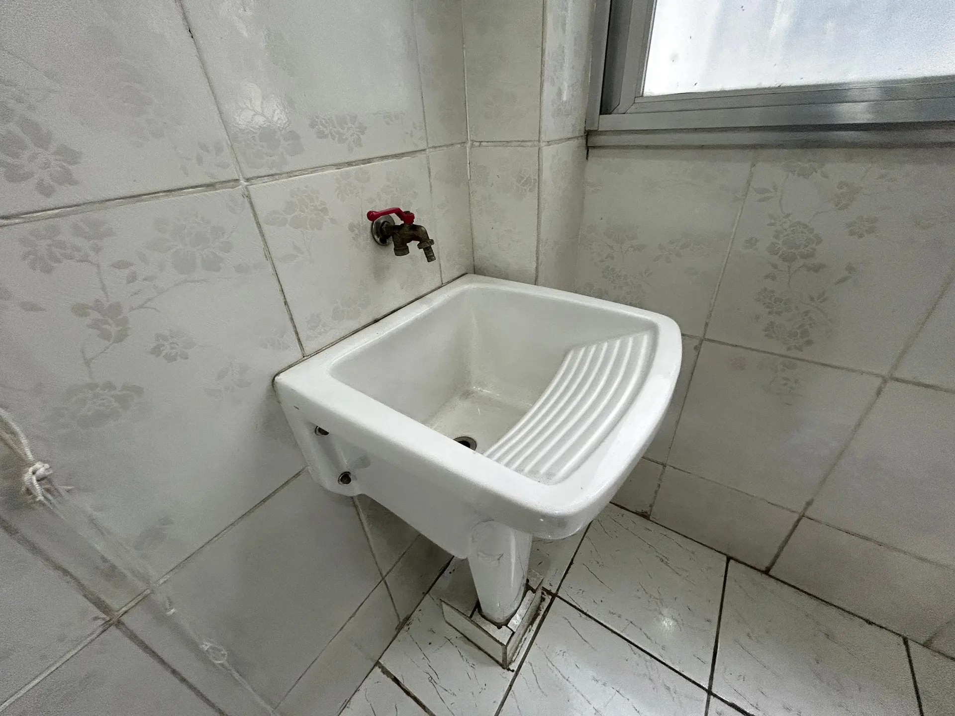 Невмебльована квартира з 2 спальнями та закритою кухнею — photo 18