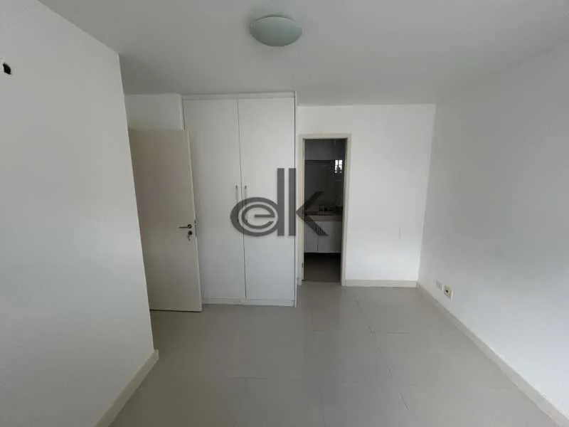 Linear apartment with 2 bedrooms and 109 m² — photo 5