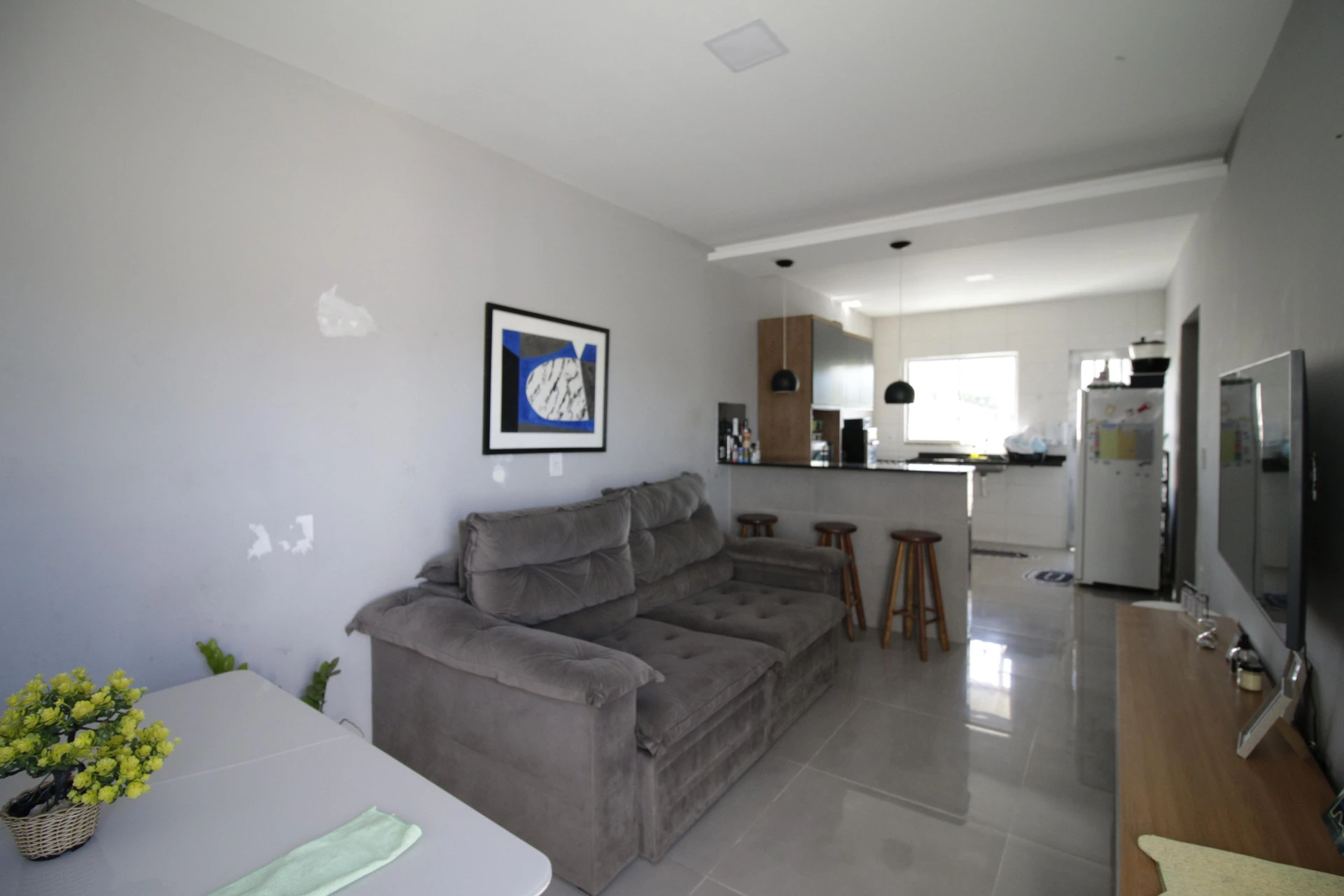 Apartamento mobiliado com 2 quartos e 2 banheiros