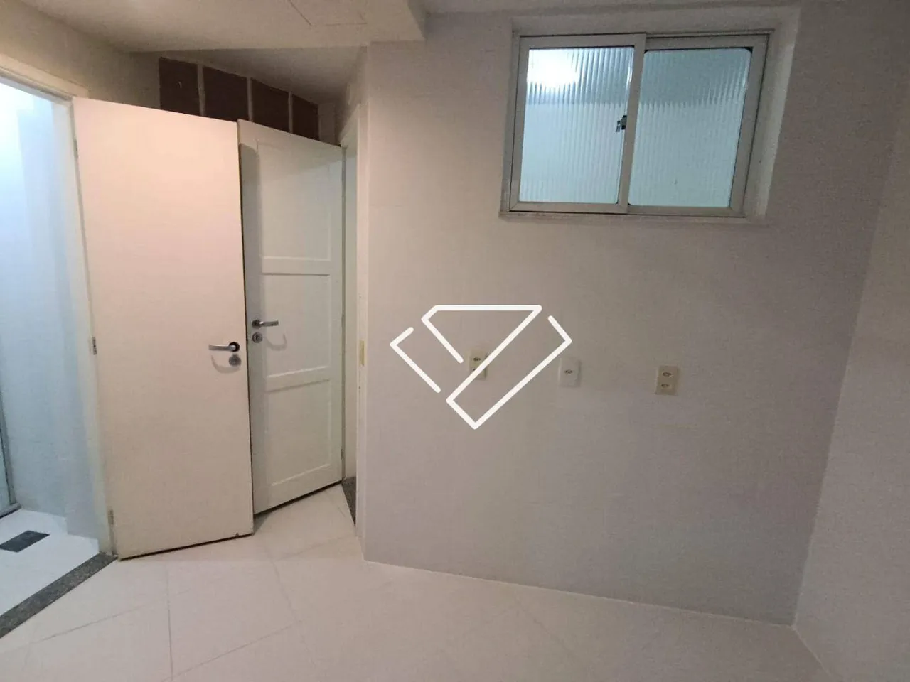 3-bedroom apartment with a closed-in gas kitchen — photo 12