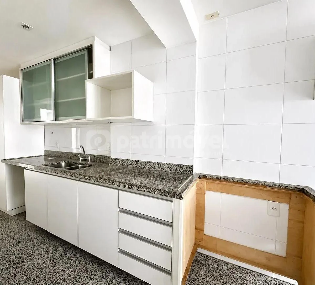 Apartamento para locação com 4 dormitórios e 5 banheiros — photo 31