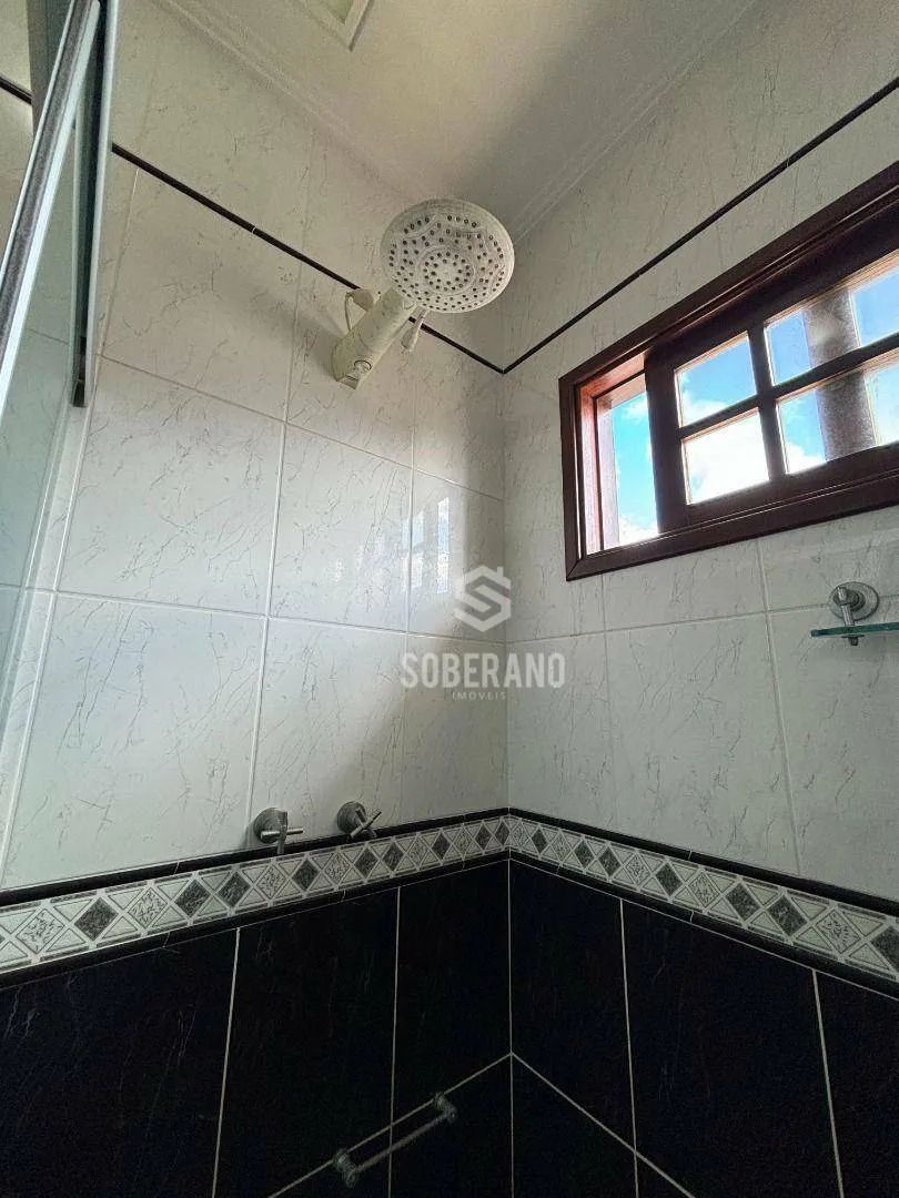 House with 6 bedrooms and 720 m² plus 4 parking — photo 21