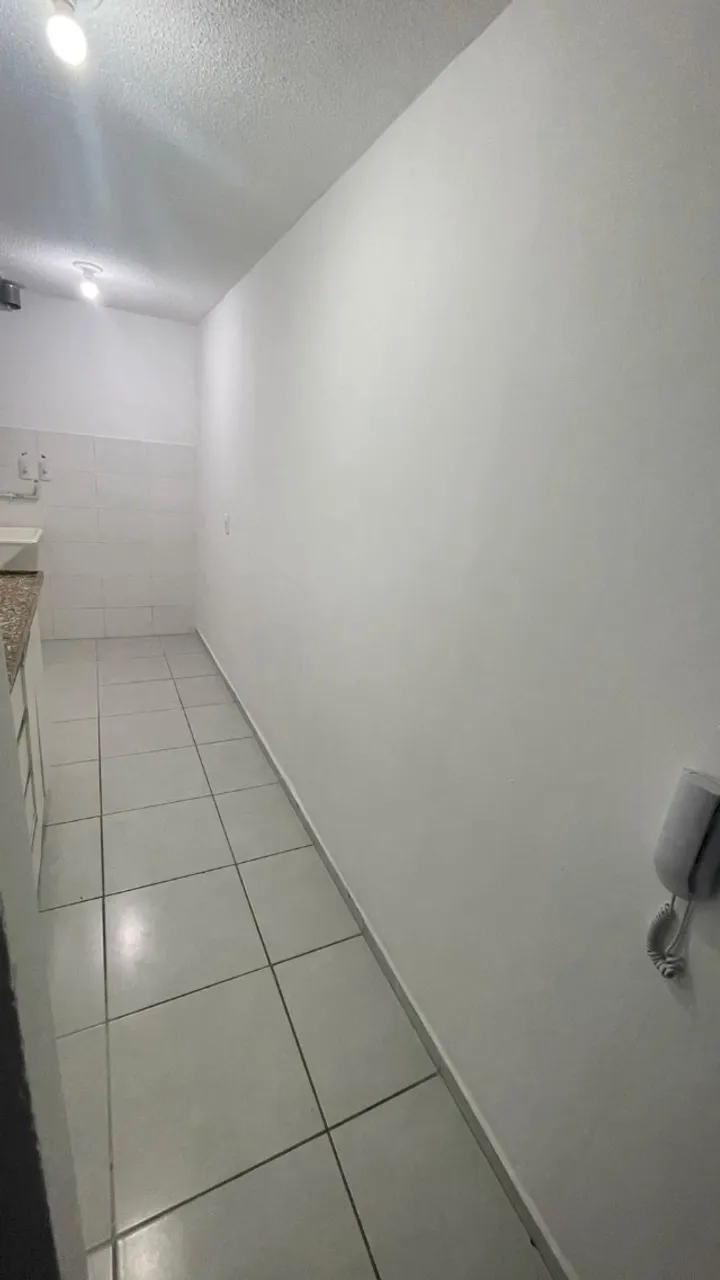 2-bedroom apartment in a building with a gym — photo 12