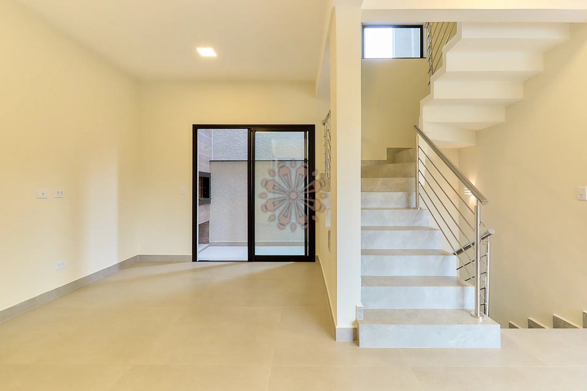 House with 4 bedrooms, 3 bathrooms and 3 parking spaces — photo 3