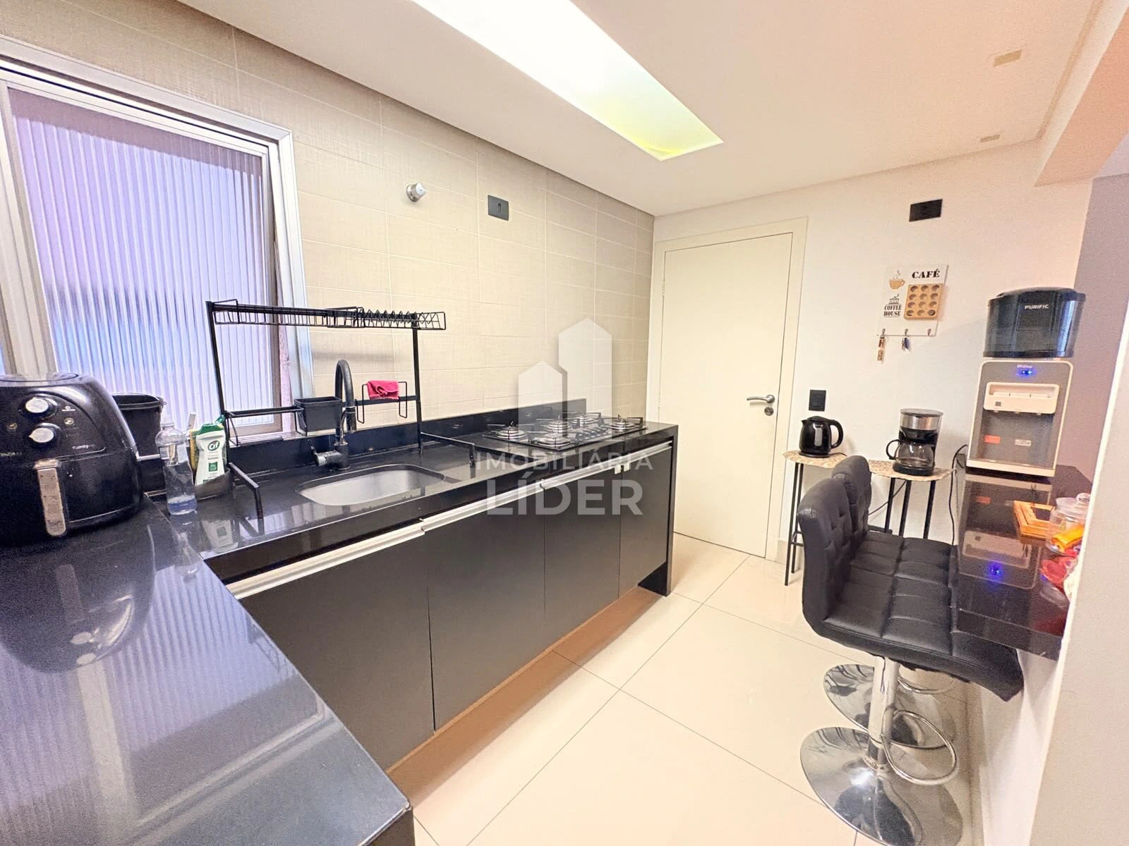 Apartamento amueblado de 3 dormitorios con ascensor — photo 9