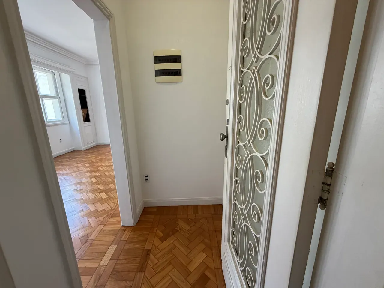3-bedroom apartment with a sports court — photo 14