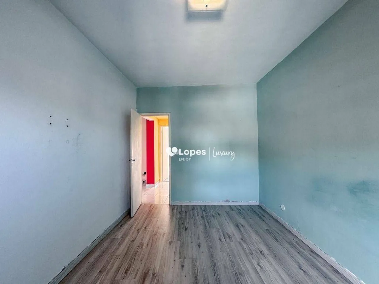 Unfurnished 2-bedroom apartment with a balcony — photo 11