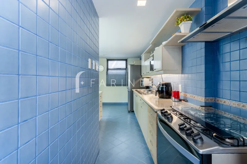 Furnished apartment, 189 m², with a grill on the balcony — photo 23