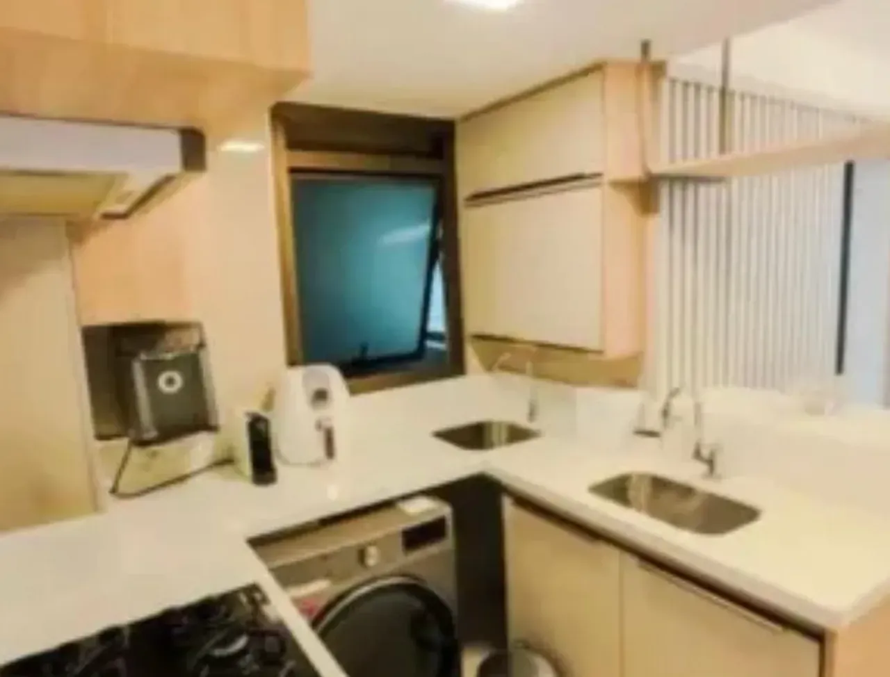 Furnished 2-bedroom apartment with an open kitchen — photo 3