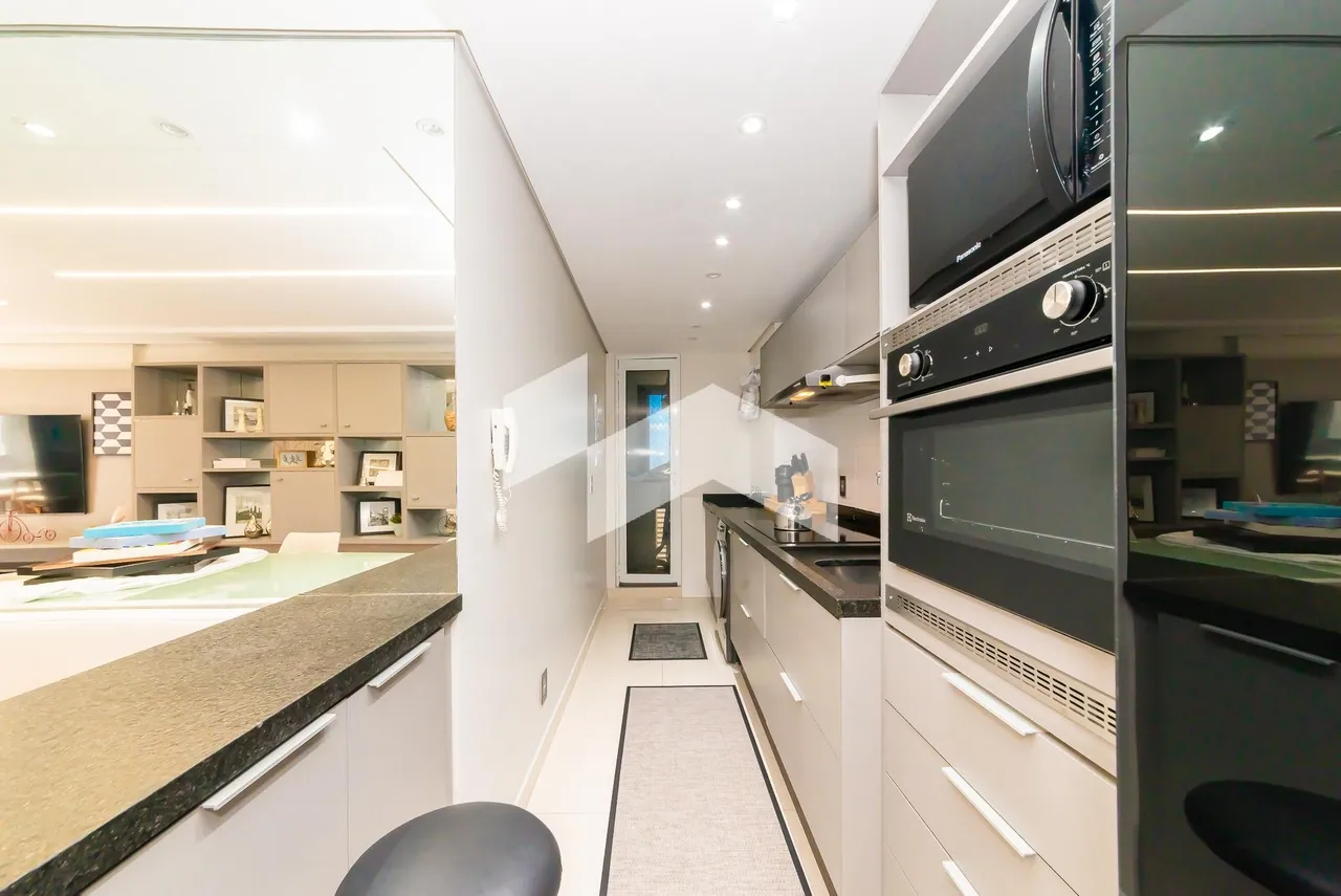 76 m² apartment with 2 bedrooms and an open-plan kitchen — photo 11