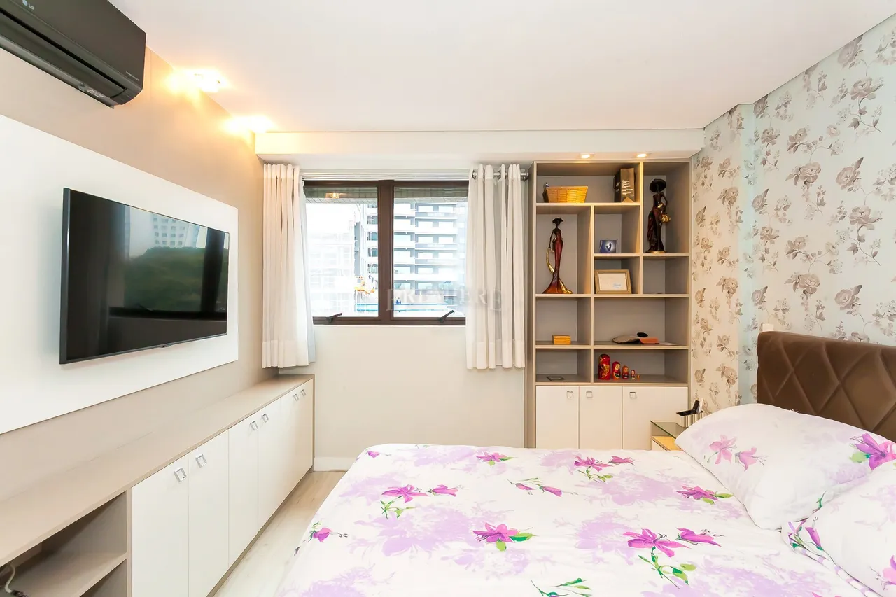 3-bedroom 180 m² apartment with 2 parking spots and garden — photo 22