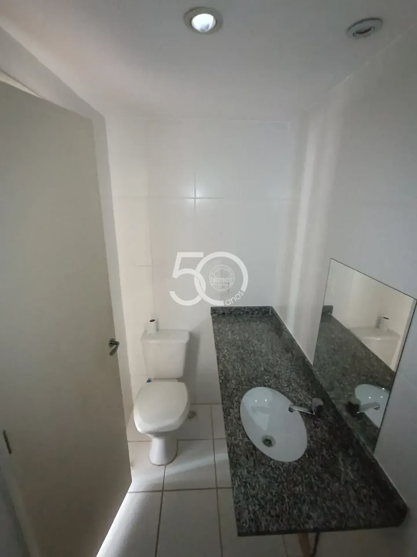 Departamento de 2 dormitorios con piso de madera o laminado — photo 24