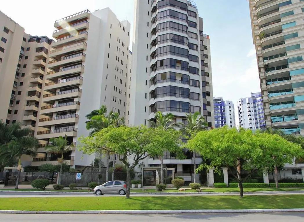 283 m² apartment with 4 bedrooms and 2 en-suites — photo 10