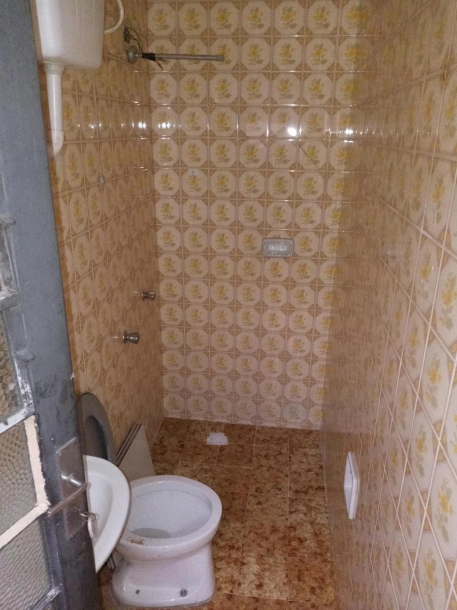 Walk-in closet in a 3-bedroom apartment, 140 m² — photo 6